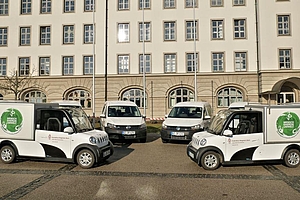 Elektroautos auf dem Klosterhof in Ursberg